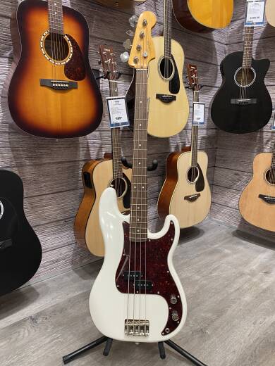 Squier Classic Vibe '60s Precision Bass, Laurel Fingerboard